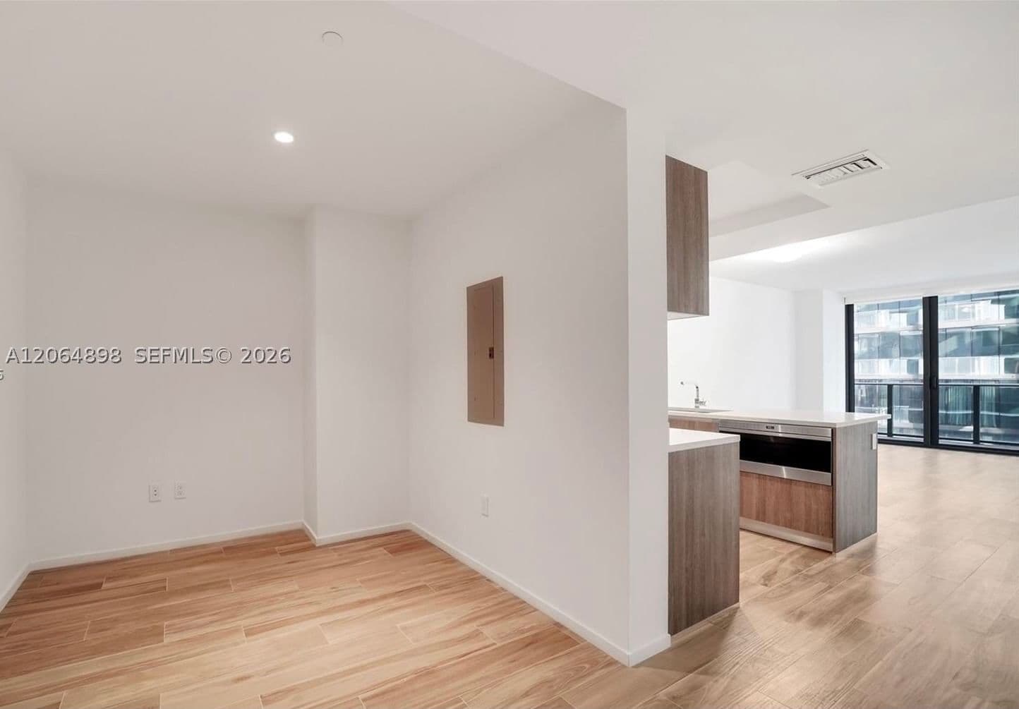 1-bedroom Condo — 801 Miami Ave #1807, Miami, FL 33130
