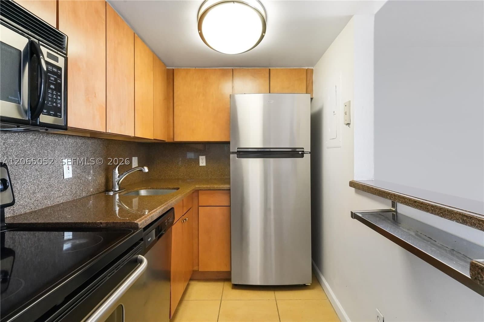 1+1 Condo — 770 Claughton Island Dr #808, Miami, FL 33131