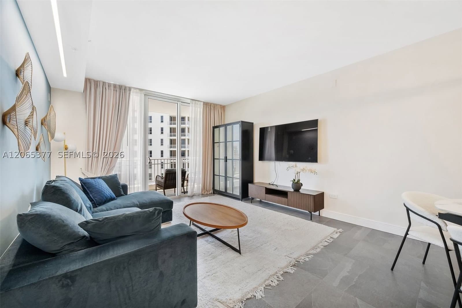 1+1 Condo — 801 Brickell Key Blvd #1805, Miami, FL 33131