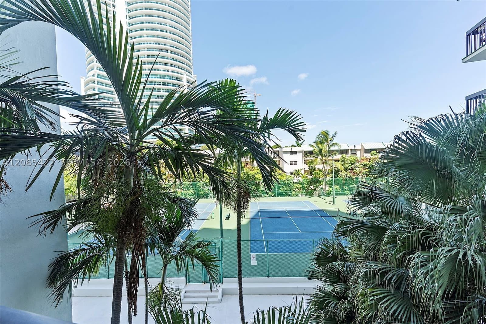 2-bedroom Condo — 2333 Brickell Ave #315, Miami, FL 33129