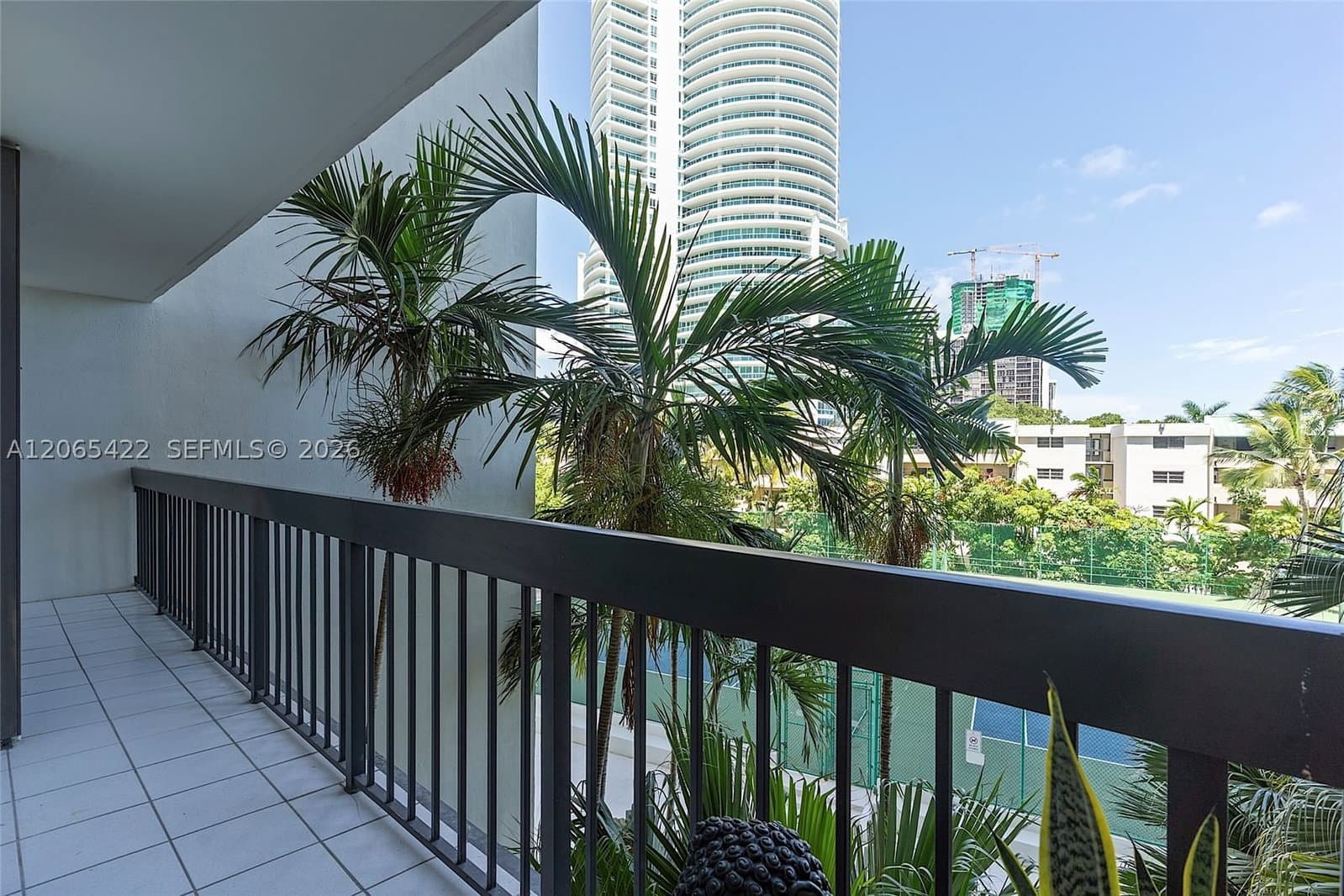 2-bedroom Condo — 2333 Brickell Ave #315, Miami, FL 33129
