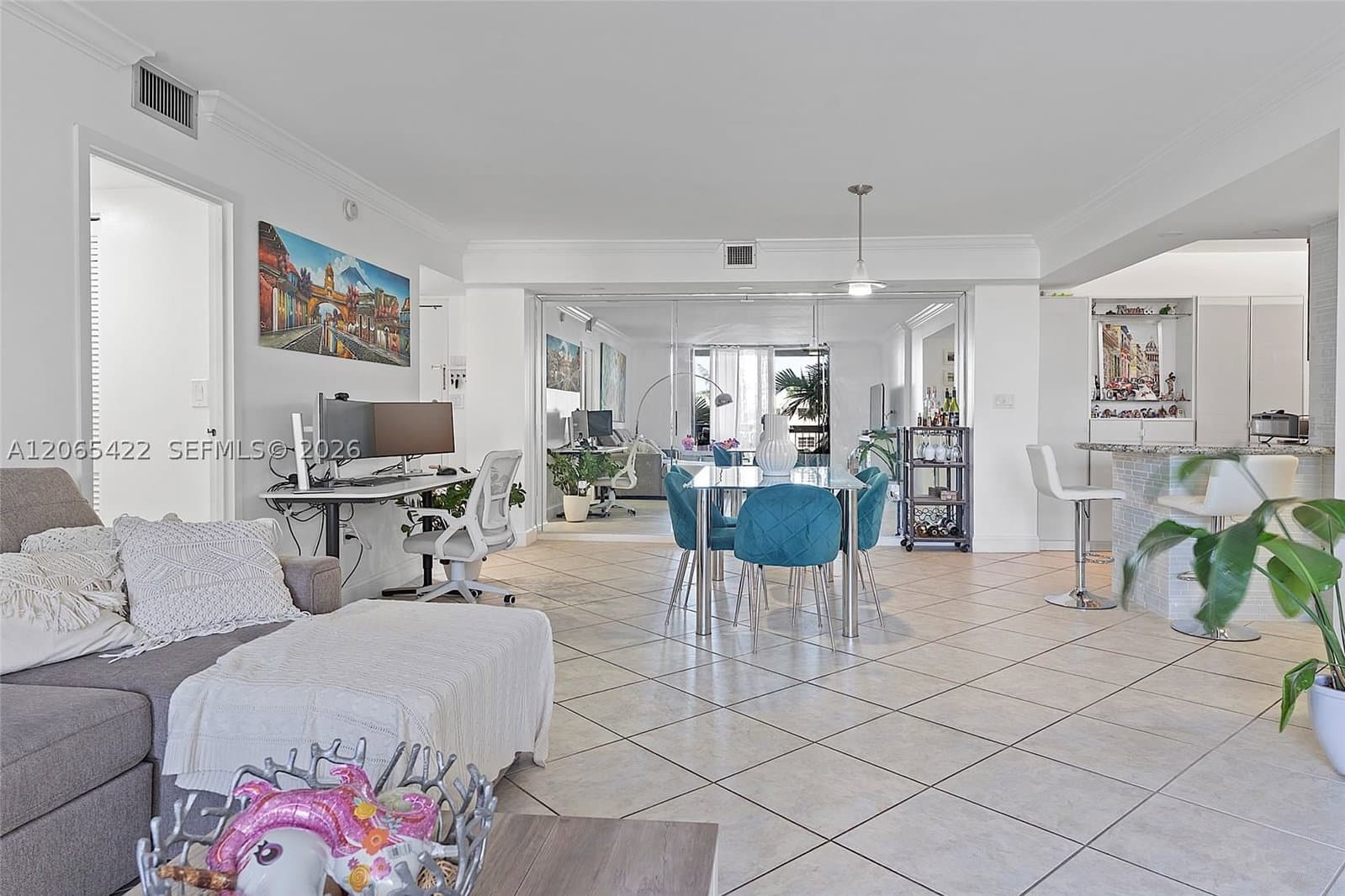 2-bedroom Condo — 2333 Brickell Ave #315, Miami, FL 33129