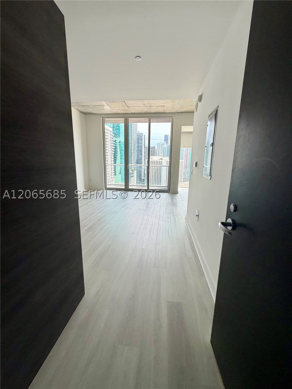 1+1 Condo — 151 1 Street #2207, Miami, FL 33131