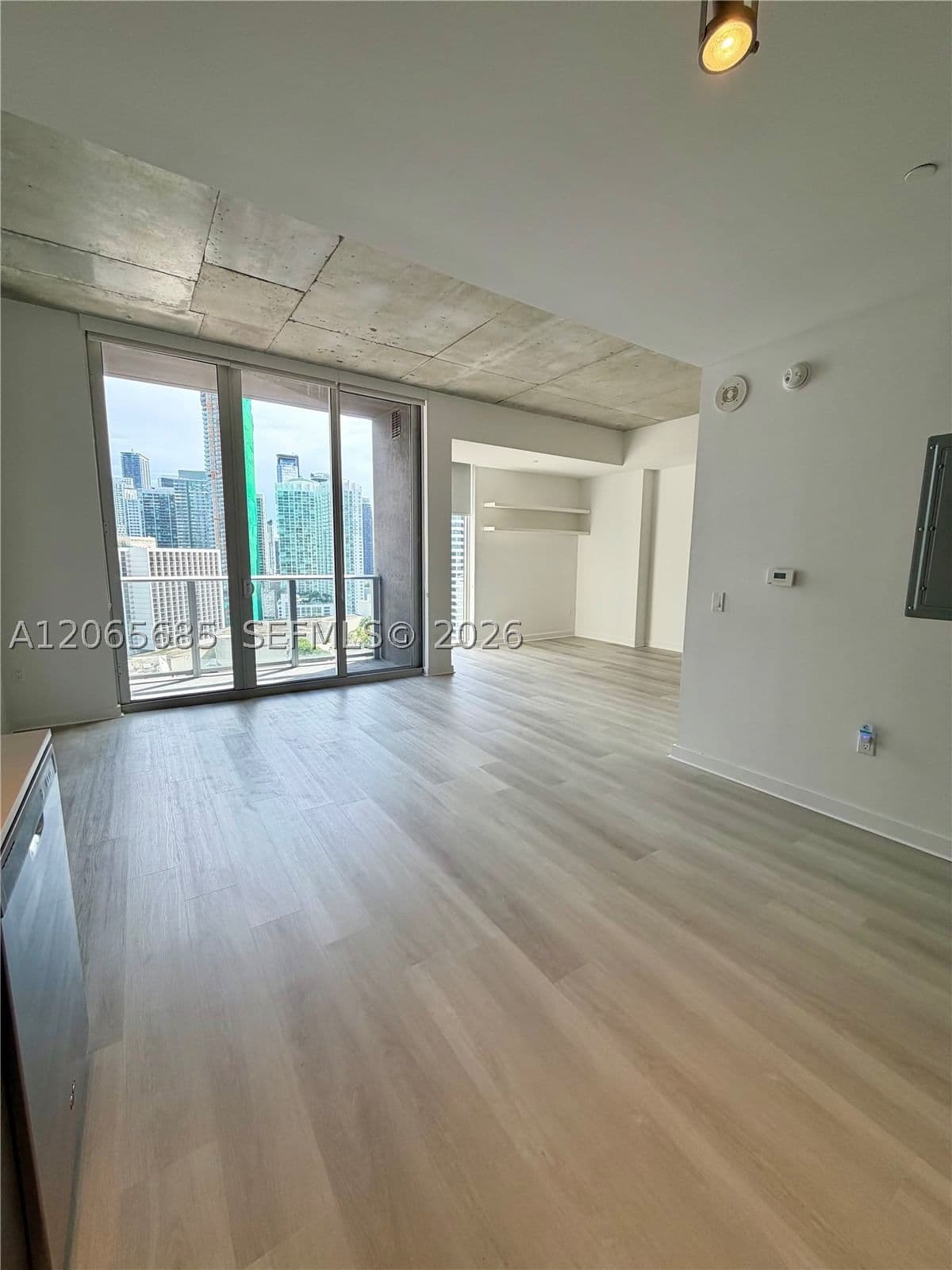 1+1 Condo — 151 1 Street #2207, Miami, FL 33131