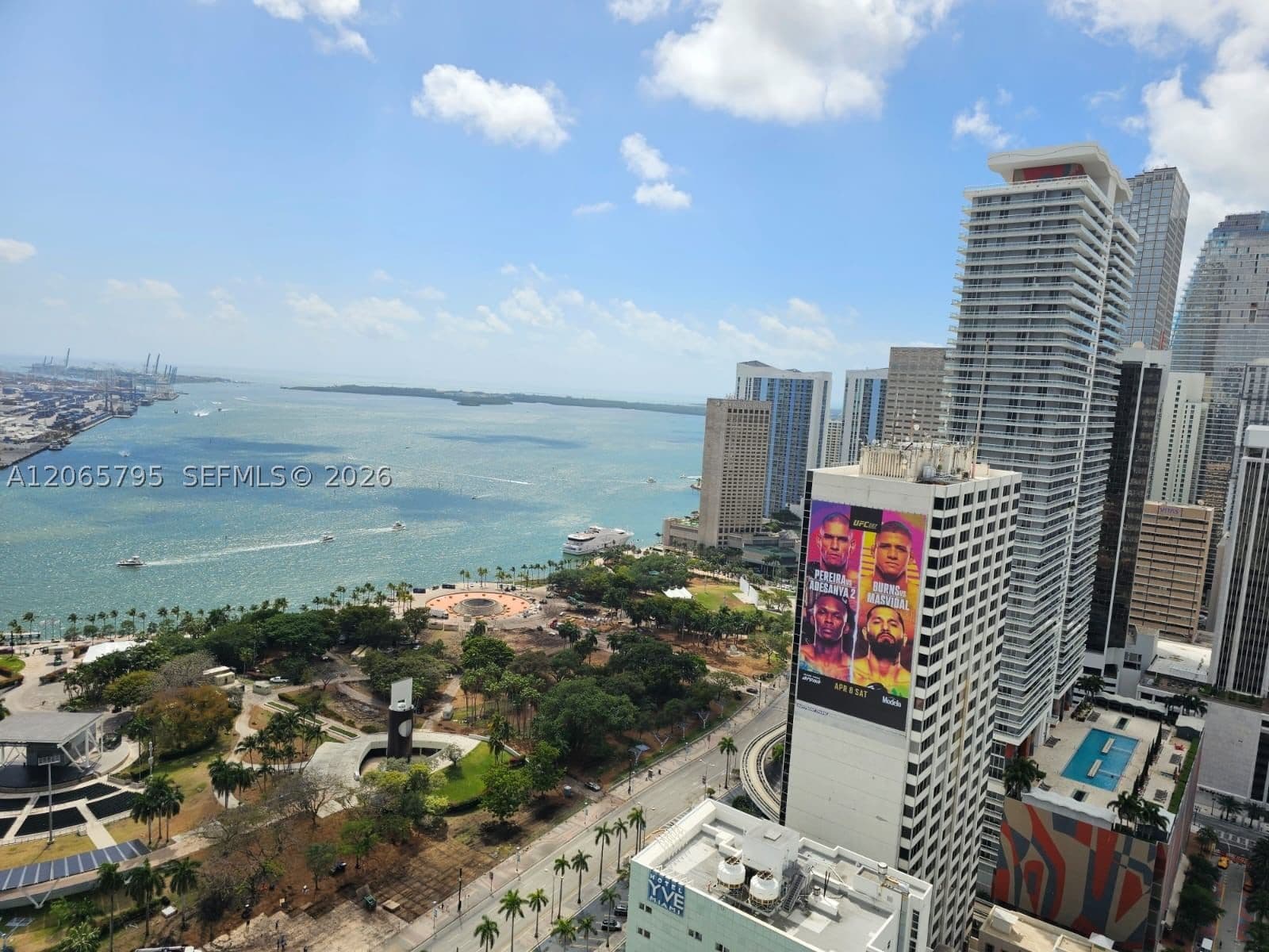 Condo — 244 Biscayne Blvd #3707, Miami, FL 33132