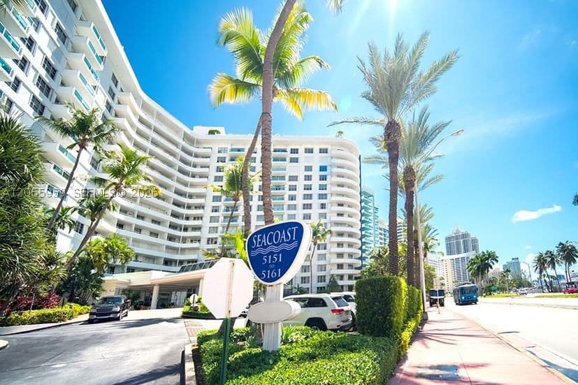 2-bedroom Condo — 5161 Collins Ave #306, Miami Beach, FL 33140