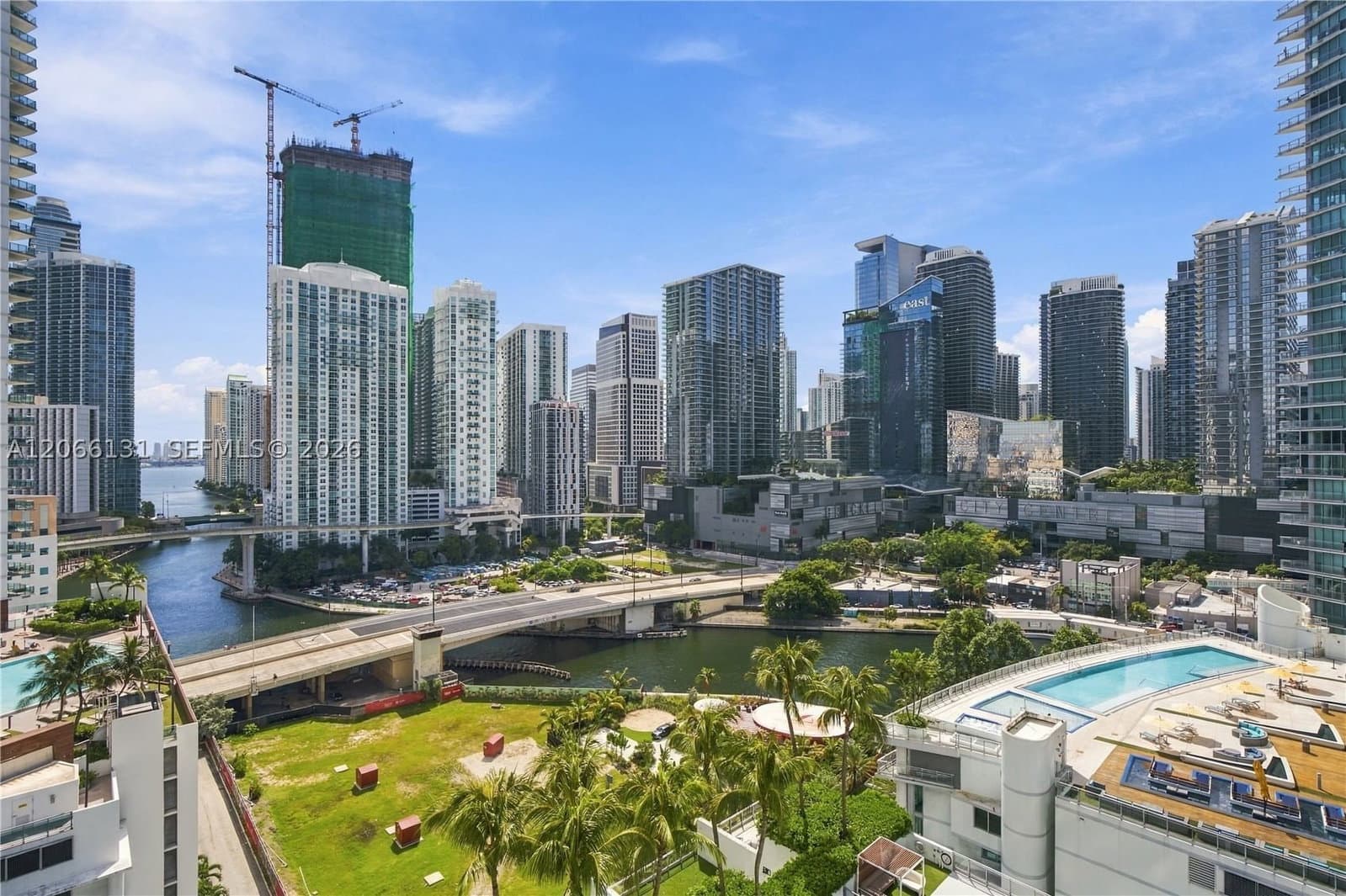 2+1 Condo — 90 3rd St #1801, Miami, FL 33130