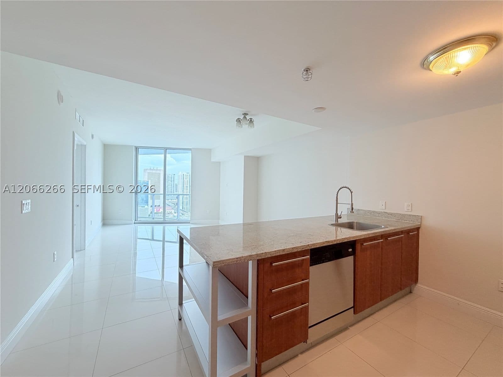 1-bedroom Condo — 185 7th St #3105, Miami, FL 33130
