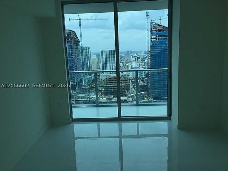 1+1 Condo — 1100 MIAMI AV #3908, Miami, FL 33130