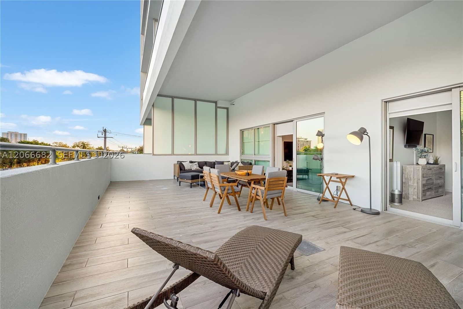 2+1 Condo — 1600 1st Ave #307, Miami, FL 33129