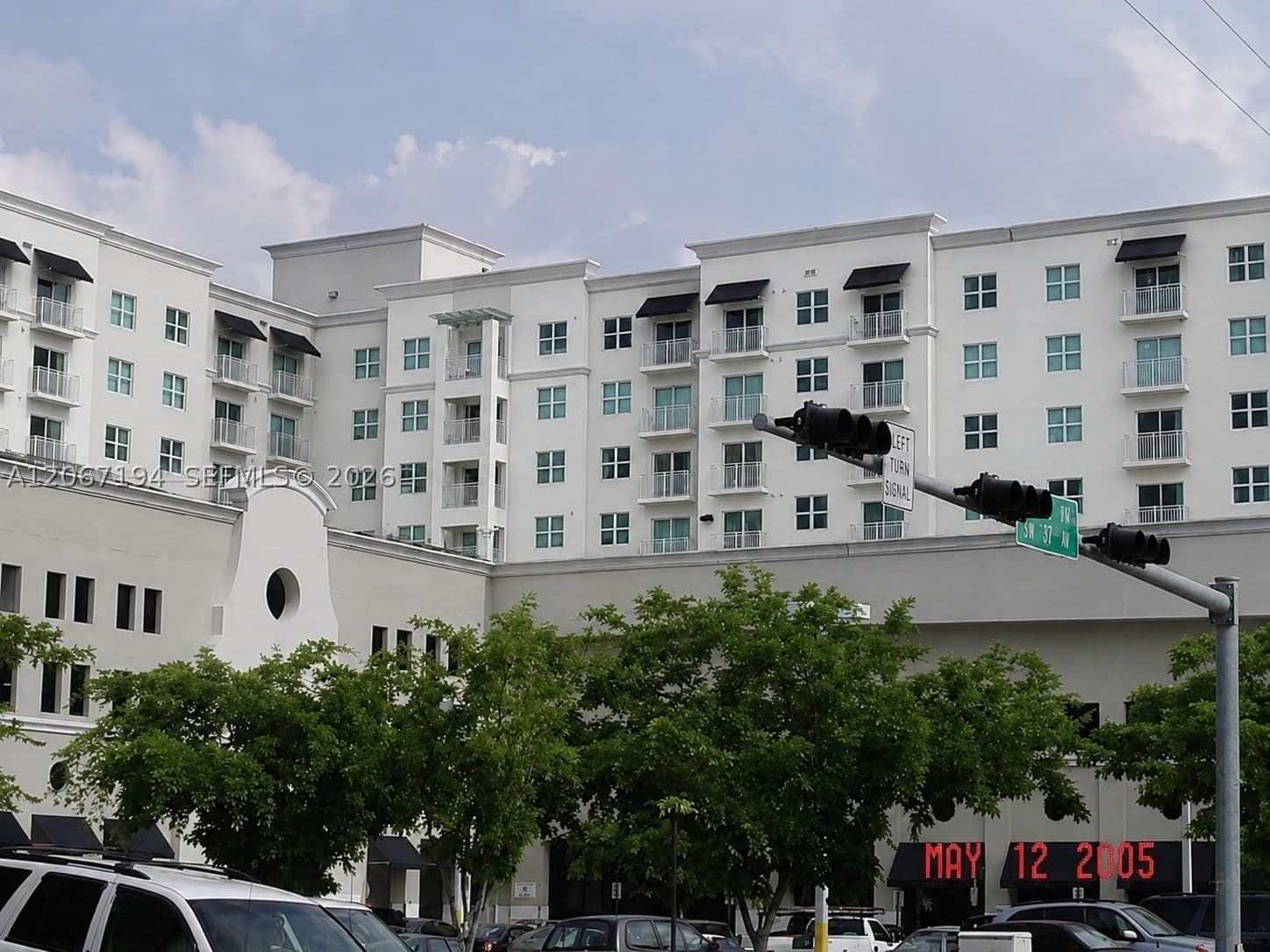 1+1 Condo — 50 MENORES AV #420, Coral Gables, FL 33134