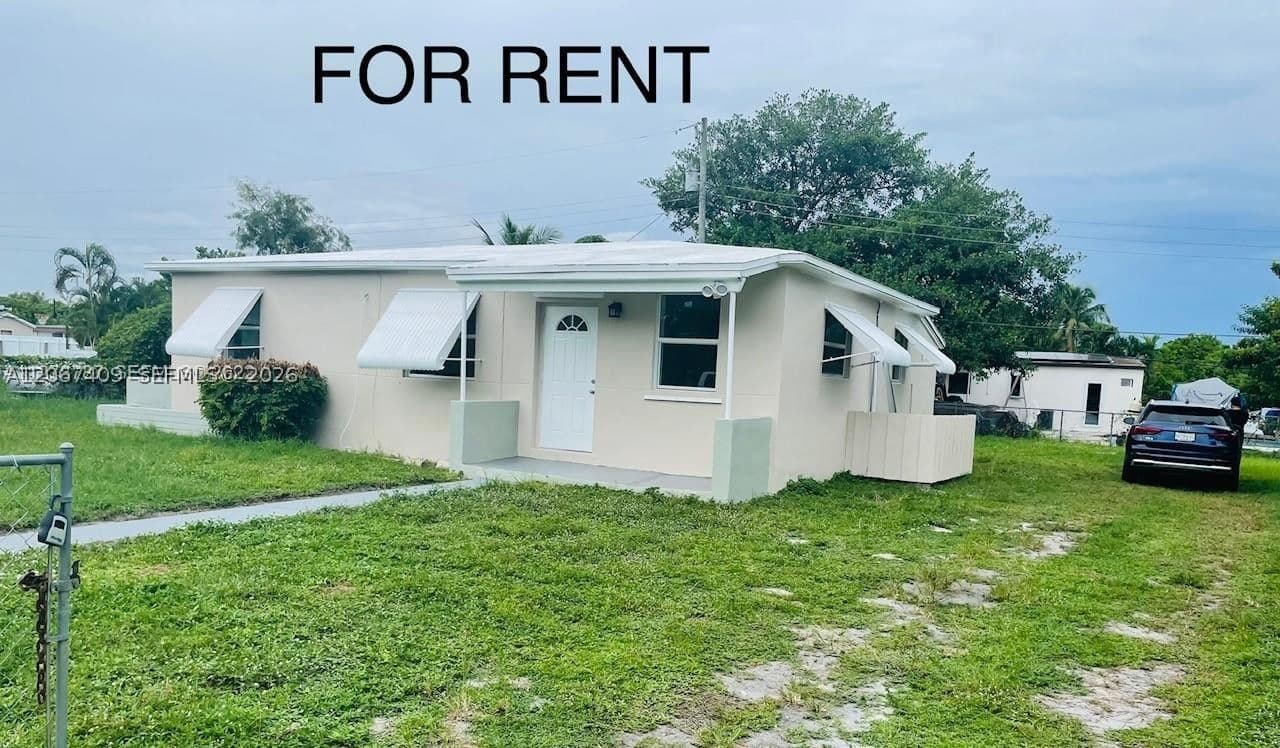 3-bedroom Single-Family Home — 12330 17th Ct #12330, Miami, FL 33167