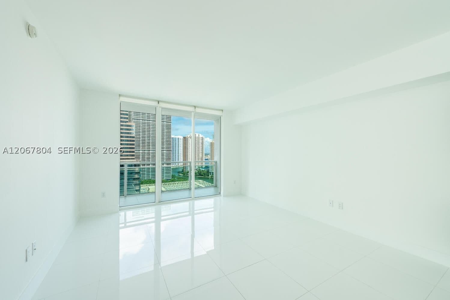 1-bedroom Condo — 950 Brickell Bay Dr #2208, Miami, FL 33131