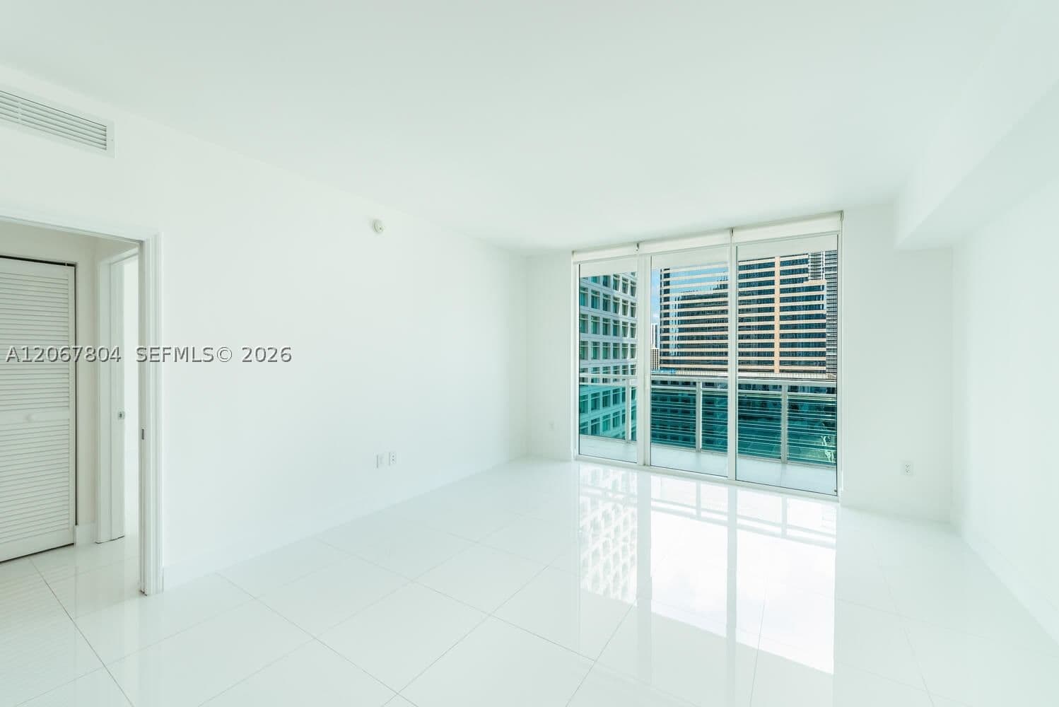 1-bedroom Condo — 950 Brickell Bay Dr #2208, Miami, FL 33131