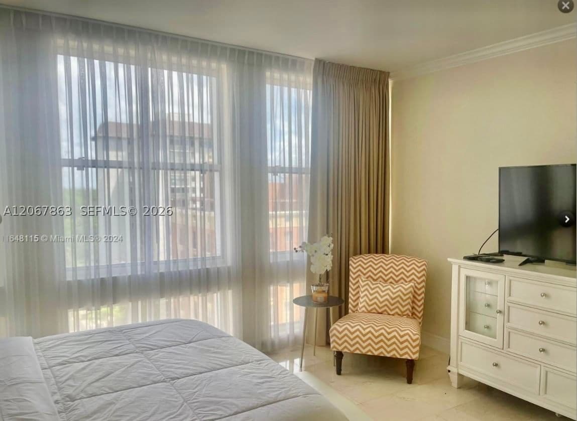 Condo — 700 Biltmore Way #818, Coral Gables, FL 33134