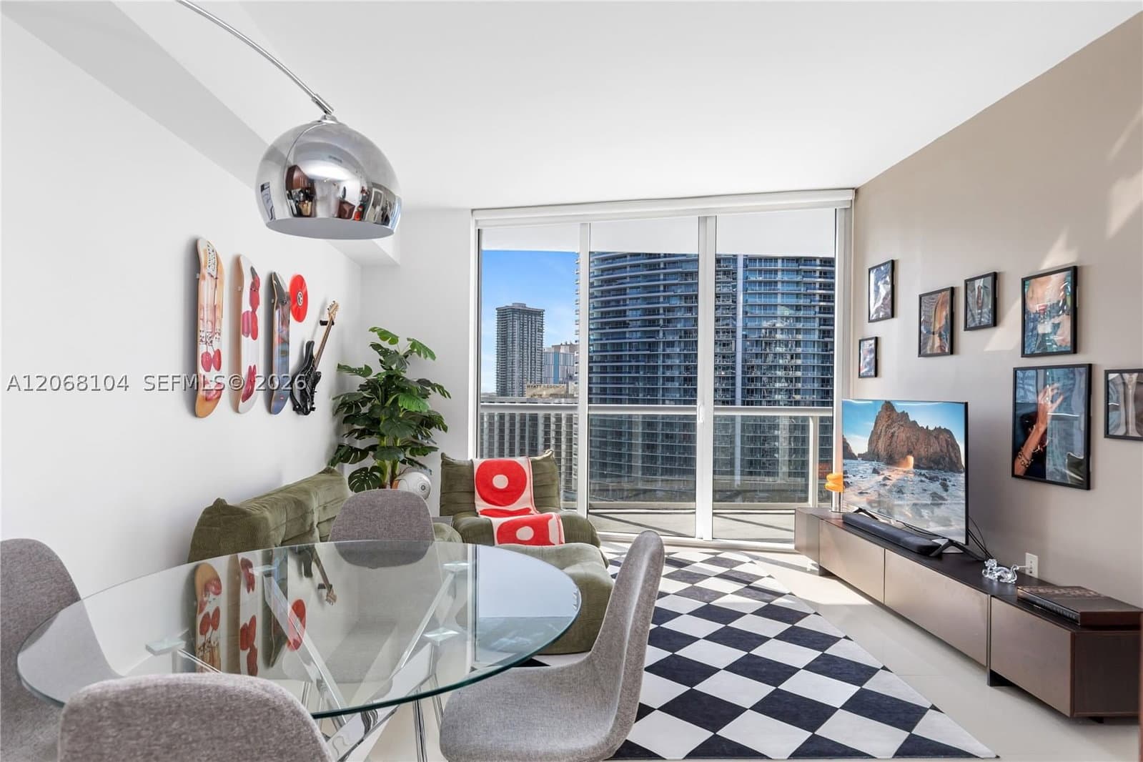 1+1 Condo — 465 Brickell Ave #2504, Miami, FL 33131
