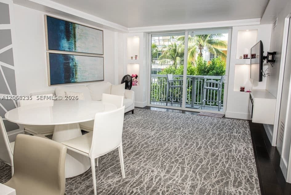 1+1 Condo — 401 Ocean Dr #303, Miami Beach, FL 33139