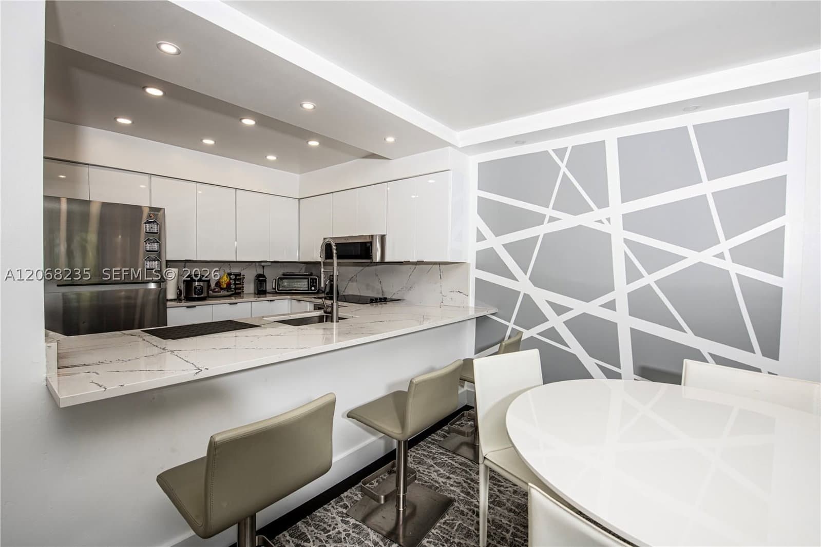 1+1 Condo — 401 Ocean Dr #303, Miami Beach, FL 33139