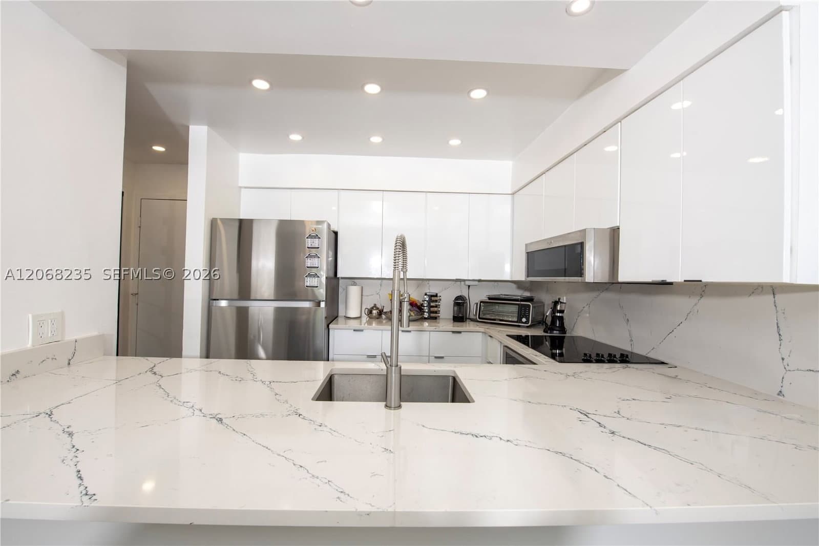 1+1 Condo — 401 Ocean Dr #303, Miami Beach, FL 33139