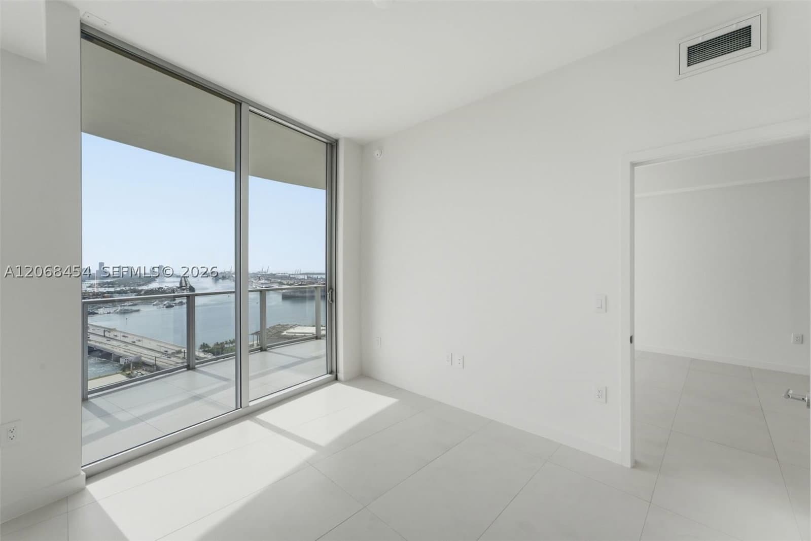 1+1 Condo — 1400 Biscayne Blvd. #3004, Miami, FL 33132
