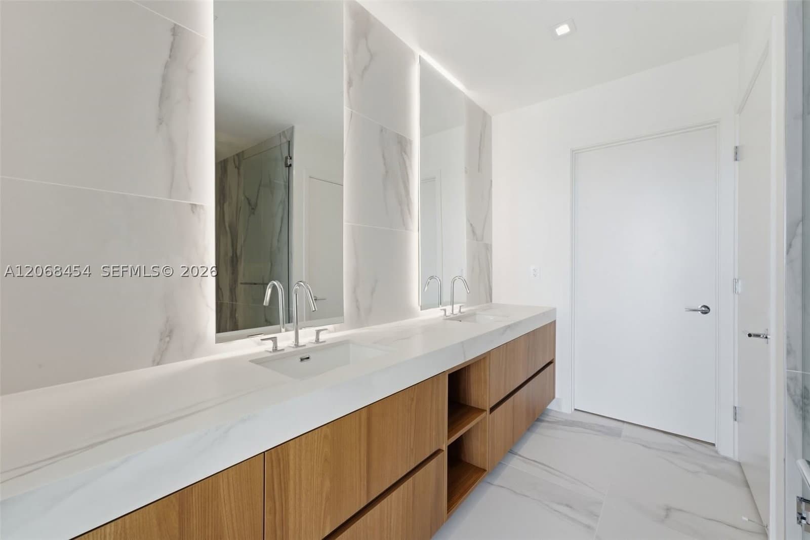 1+1 Condo — 1400 Biscayne Blvd. #3004, Miami, FL 33132