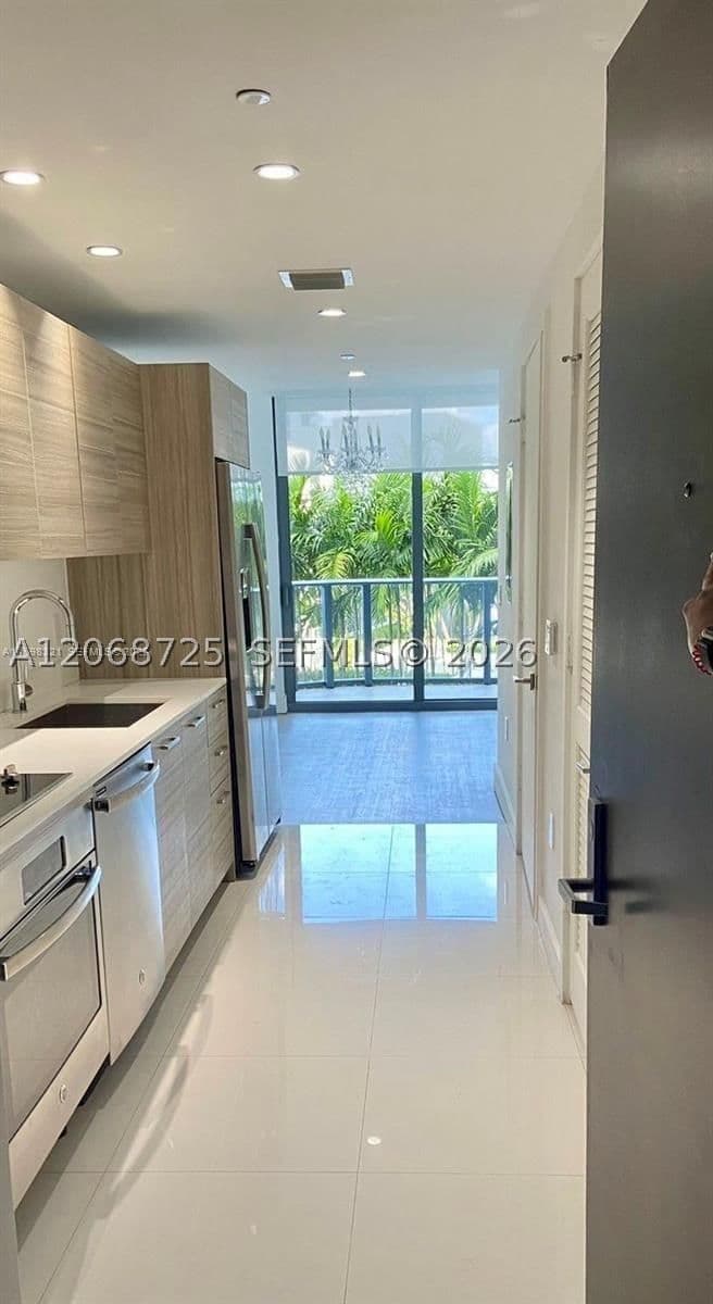1-bedroom Condo — 121 34th St #915, Miami, FL 33137