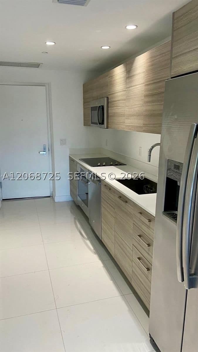 1-bedroom Condo — 121 34th St #915, Miami, FL 33137