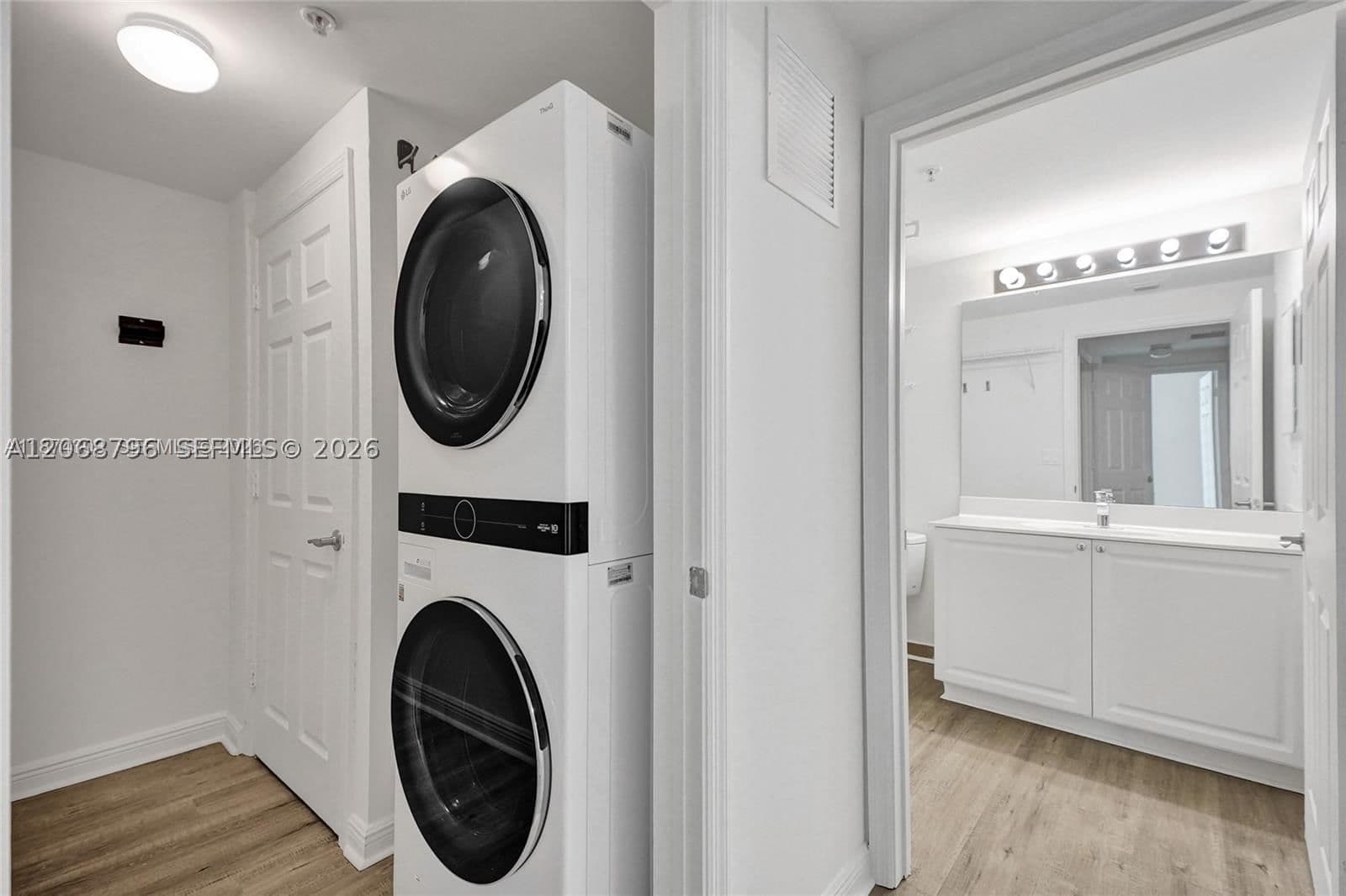 3+1 Condo — 888 Douglas Rd #304, Coral Gables, FL 33134