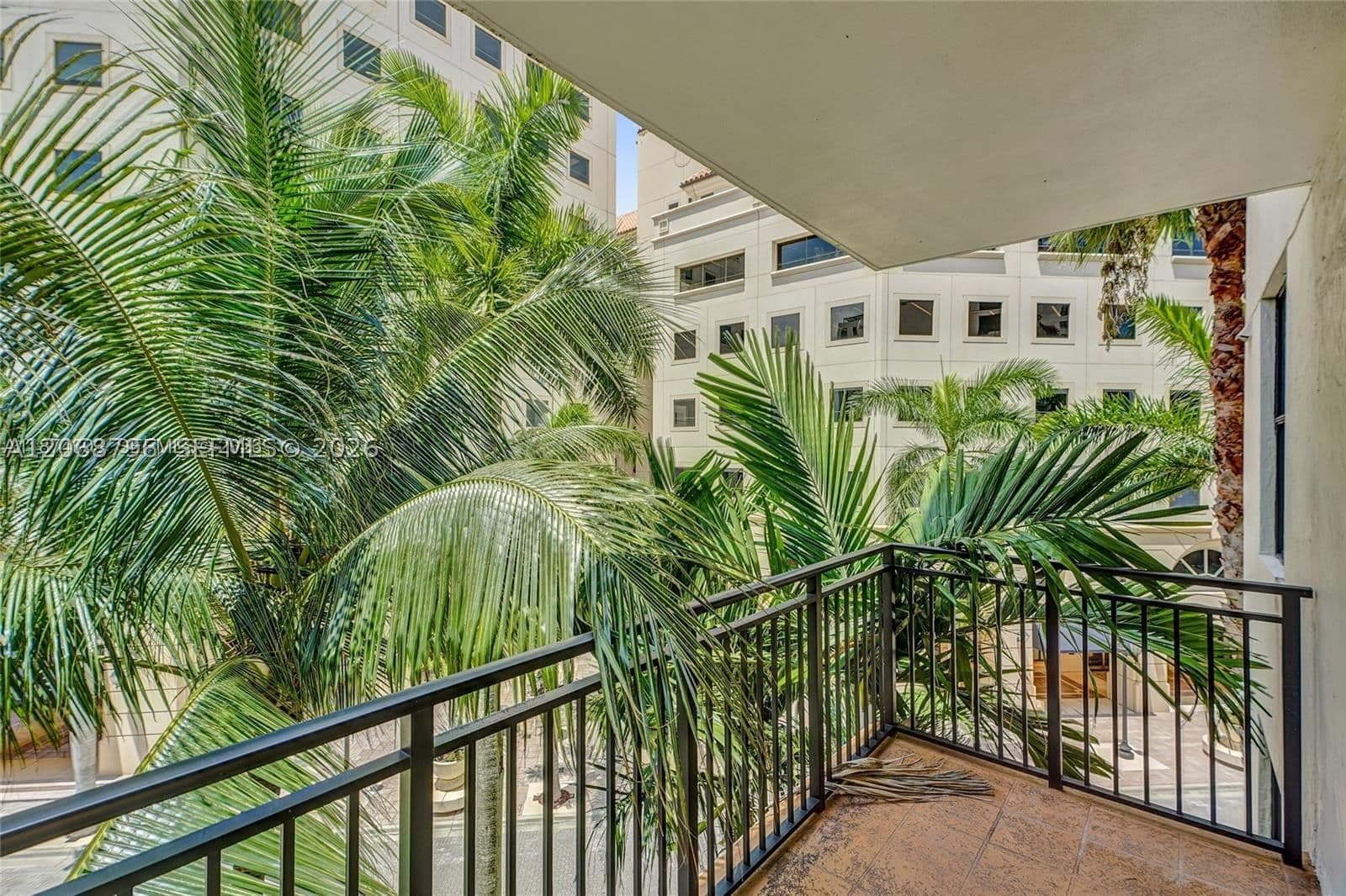 3+1 Condo — 888 Douglas Rd #304, Coral Gables, FL 33134