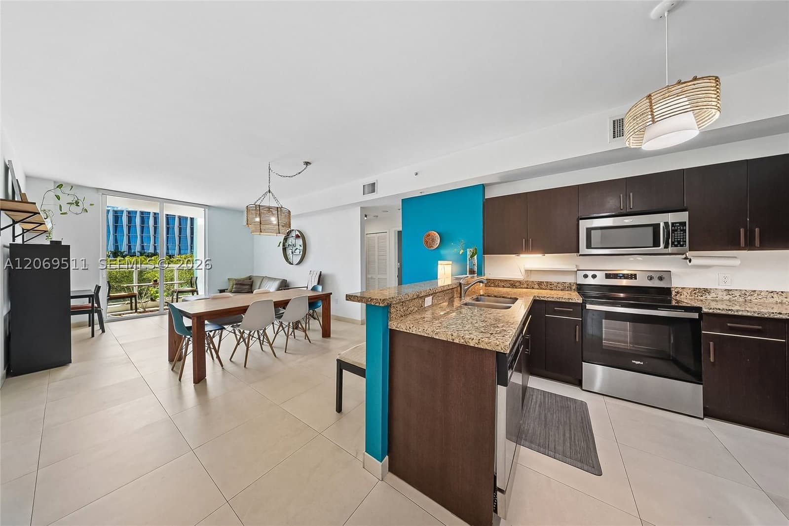 2+1 Condo — 2020 Prairie Ave #302, Miami Beach, FL 33139