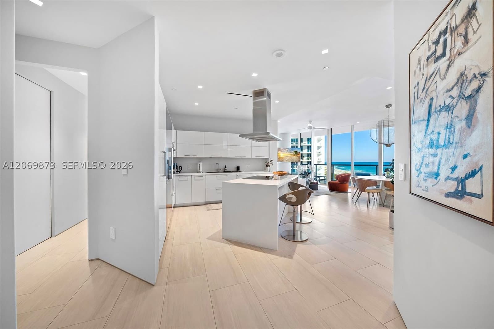 2-bedroom Condo — 100 Pointe Dr #1409, Miami Beach, FL 33139