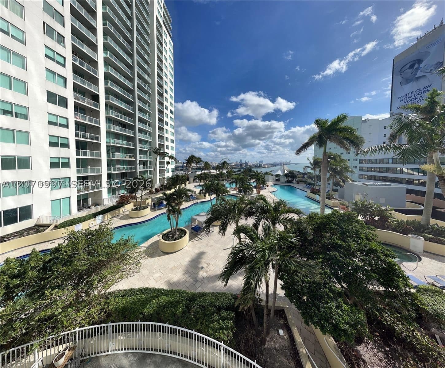 1+1 Condo — 244 Biscayne Blvd #3106, Miami, FL 33132