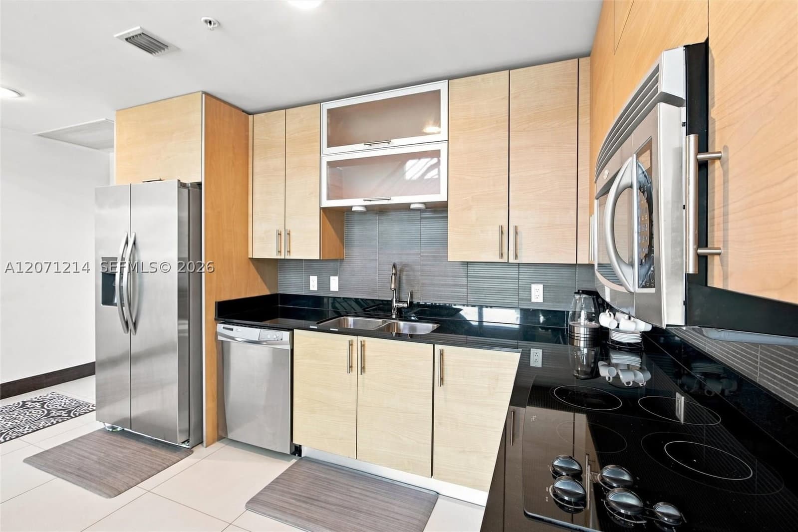 2+1 Condo — 60 13th St #4602, Miami, FL 33130