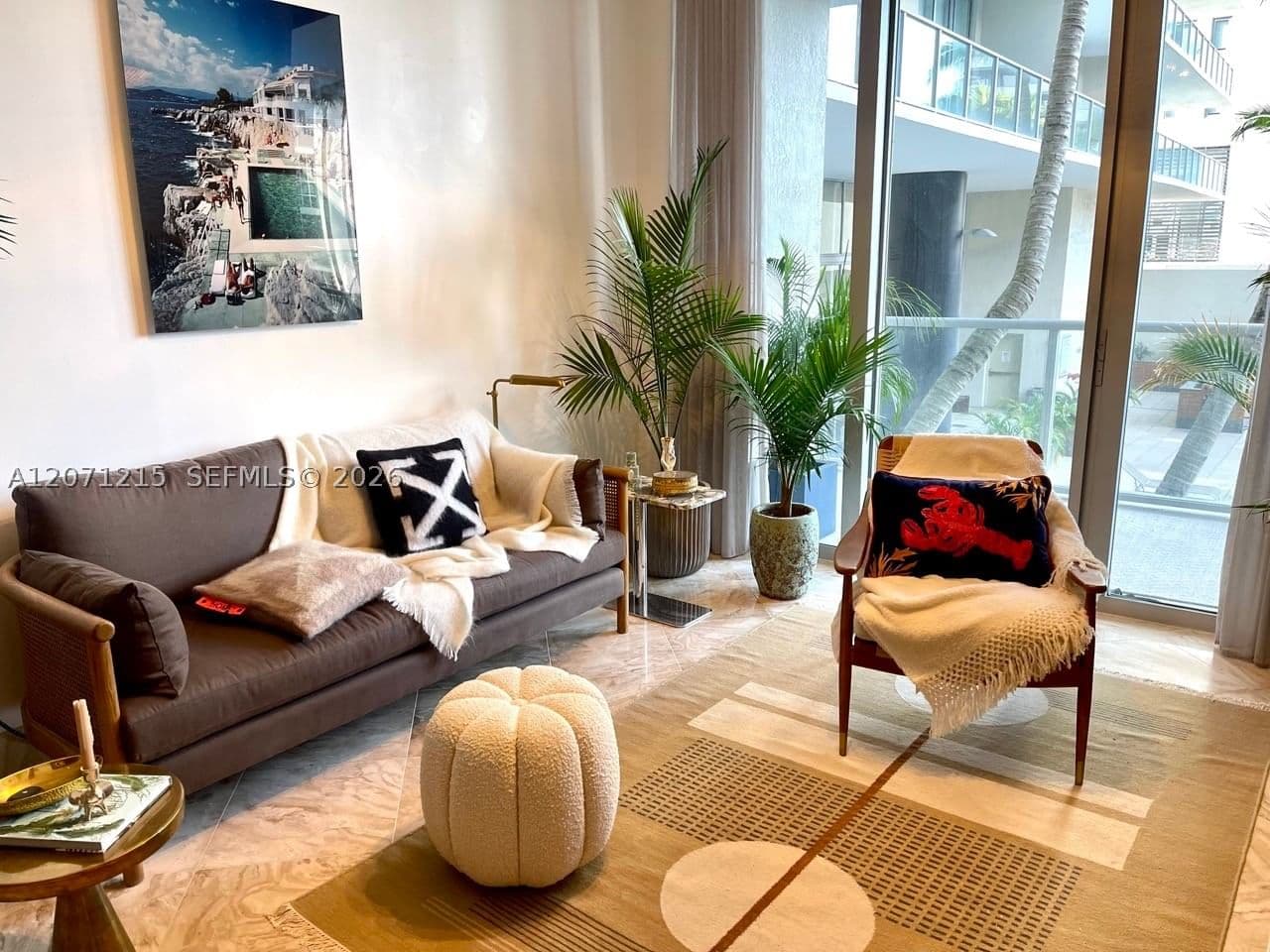 1+1 Condo — 3470 Coast Ave #H0806, Miami, FL 33137