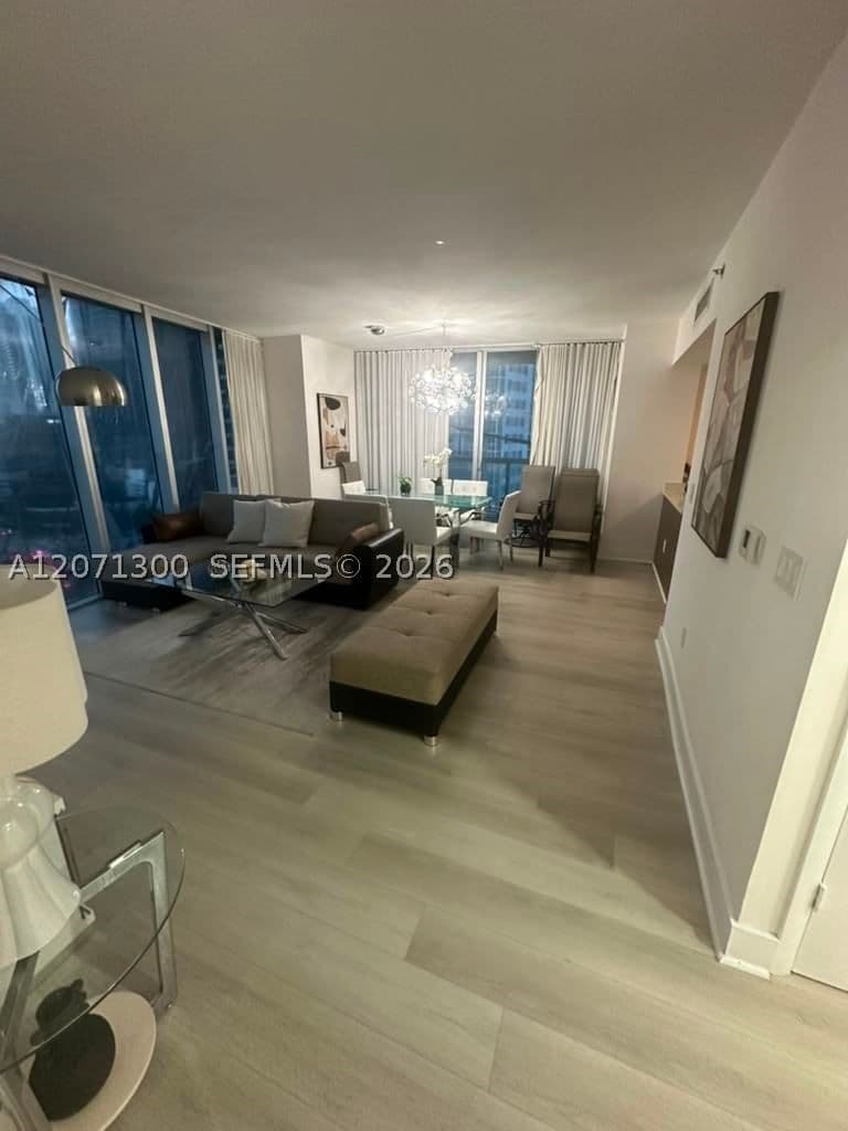 2-bedroom Apartment — 485 Brickell Ave #1908, Miami, FL 33131