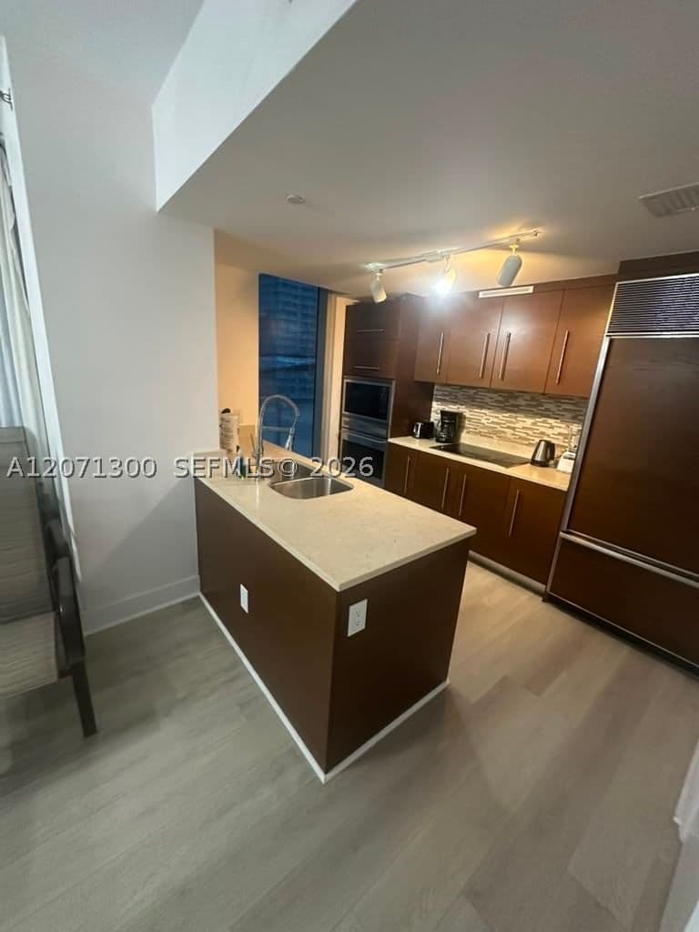 2-bedroom Apartment — 485 Brickell Ave #1908, Miami, FL 33131