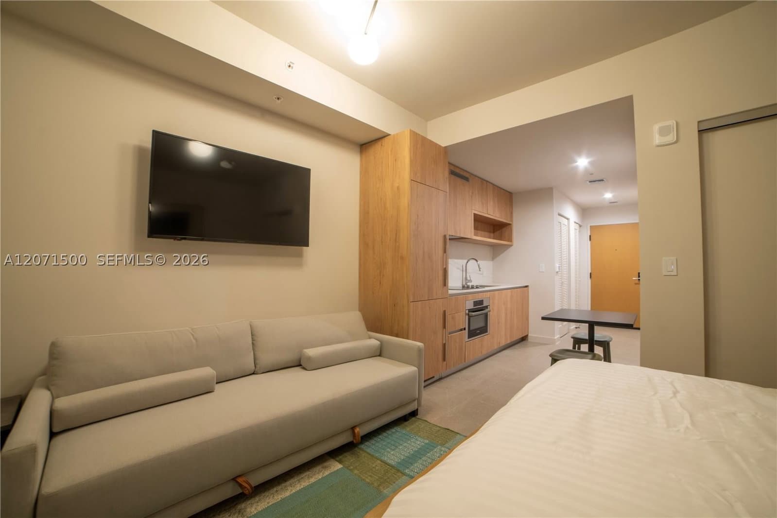 1+1 Condo — 11 6TH #1908, Miami, FL 33132