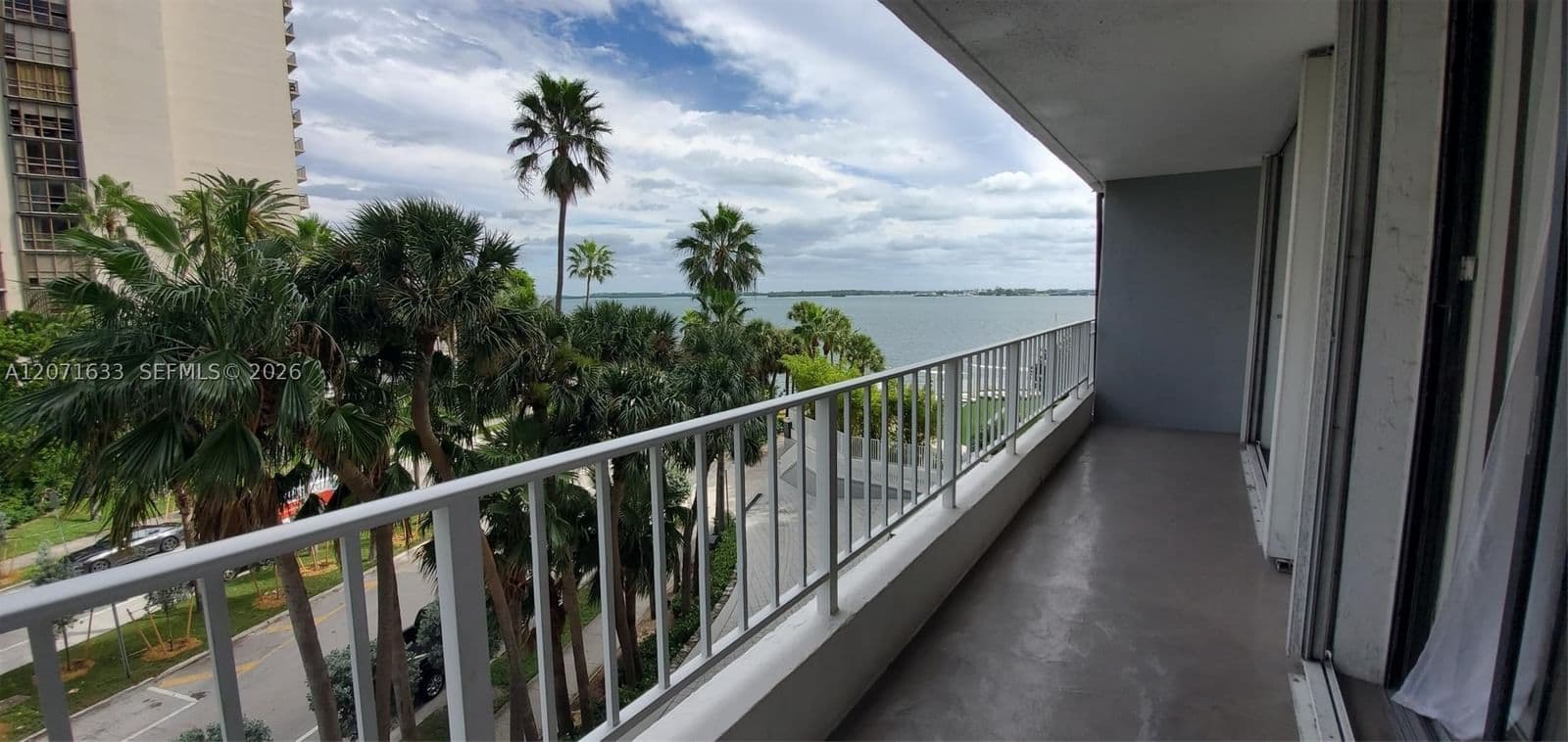 1-bedroom Condo — 200 15th Rd #5H, Miami, FL 33129