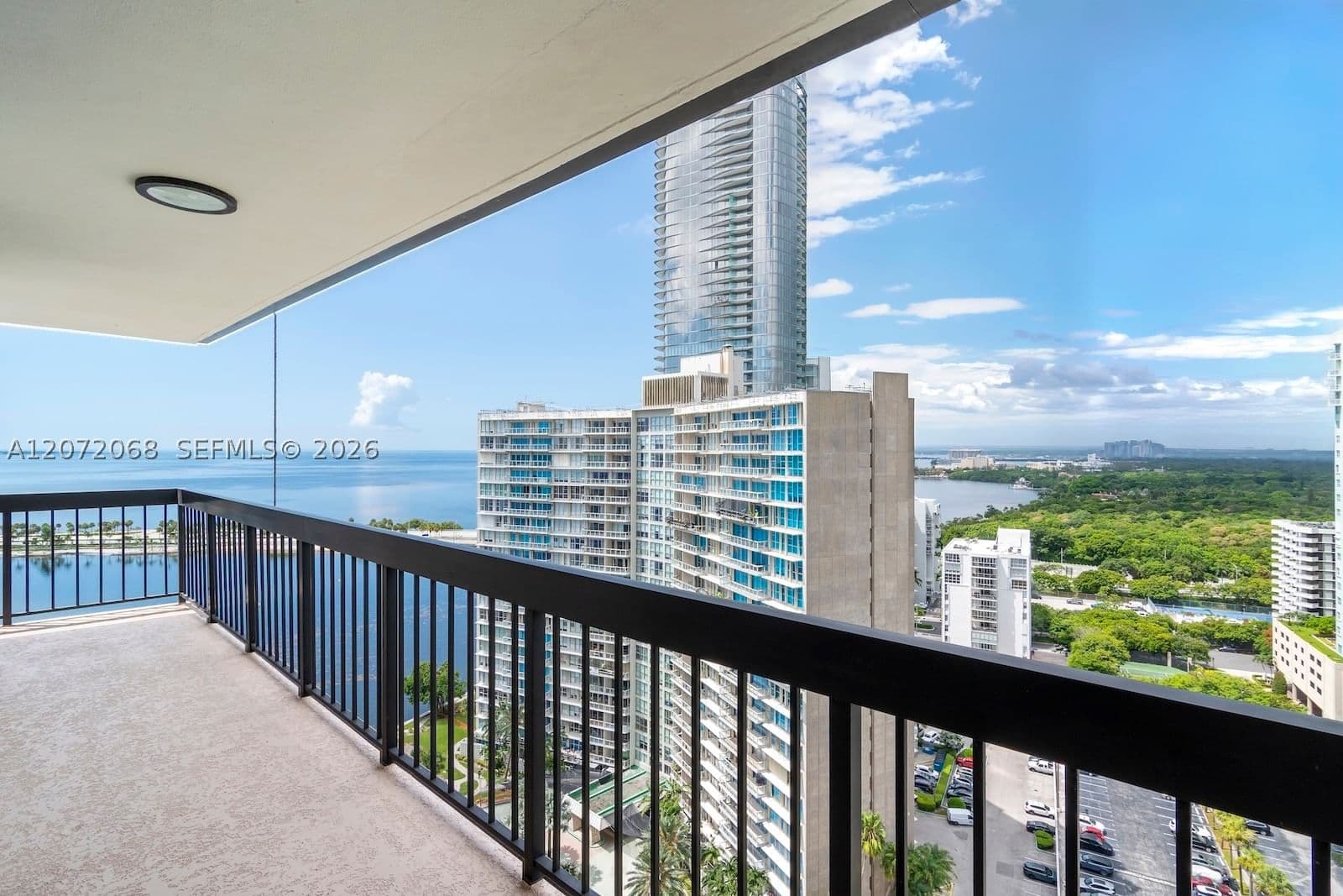 2+1 Condo — 2333 Brickell Ave #2212, Miami, FL 33129