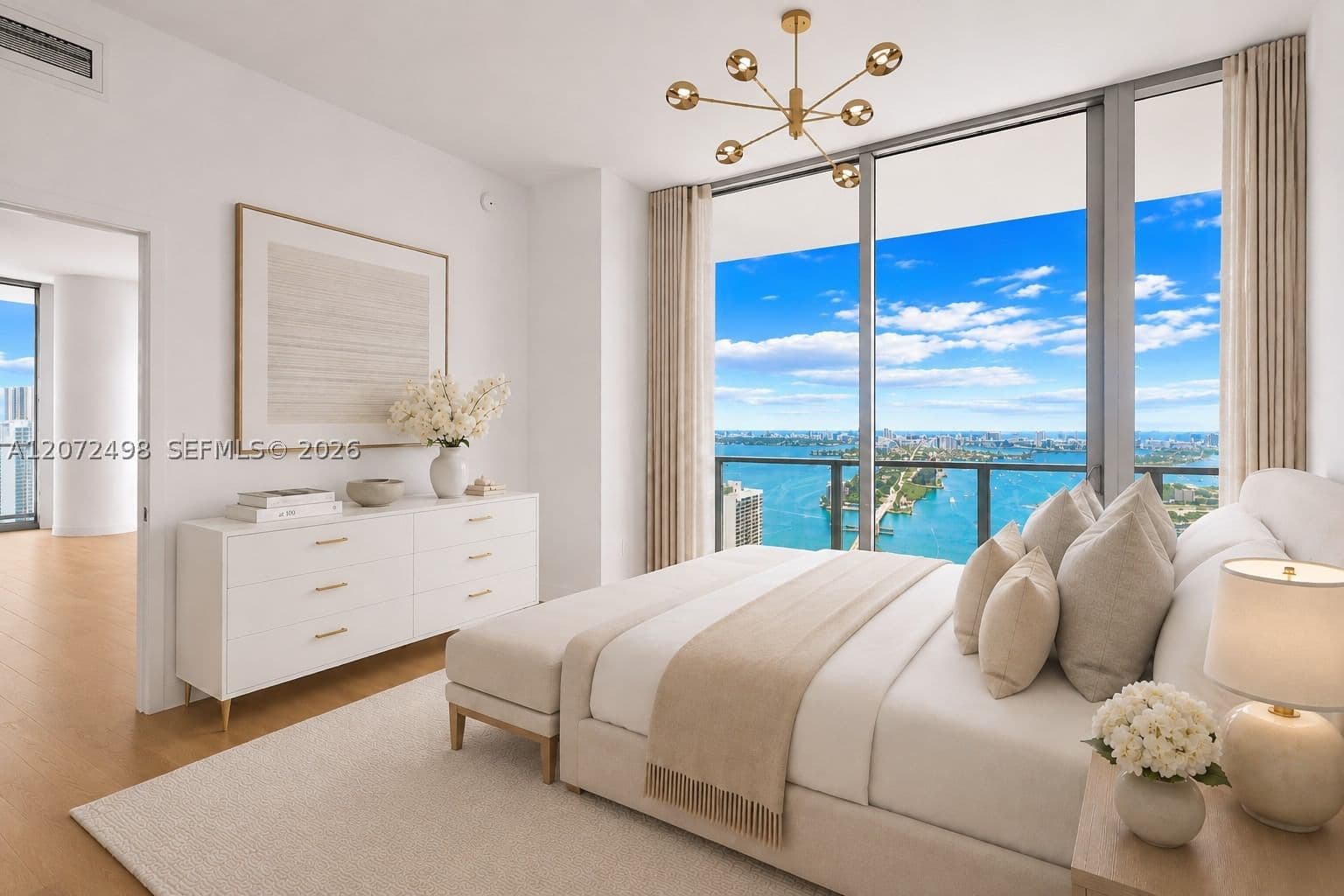 4+1 Condo — 1400 Biscayne Blvd #4206, Miami, FL 33132