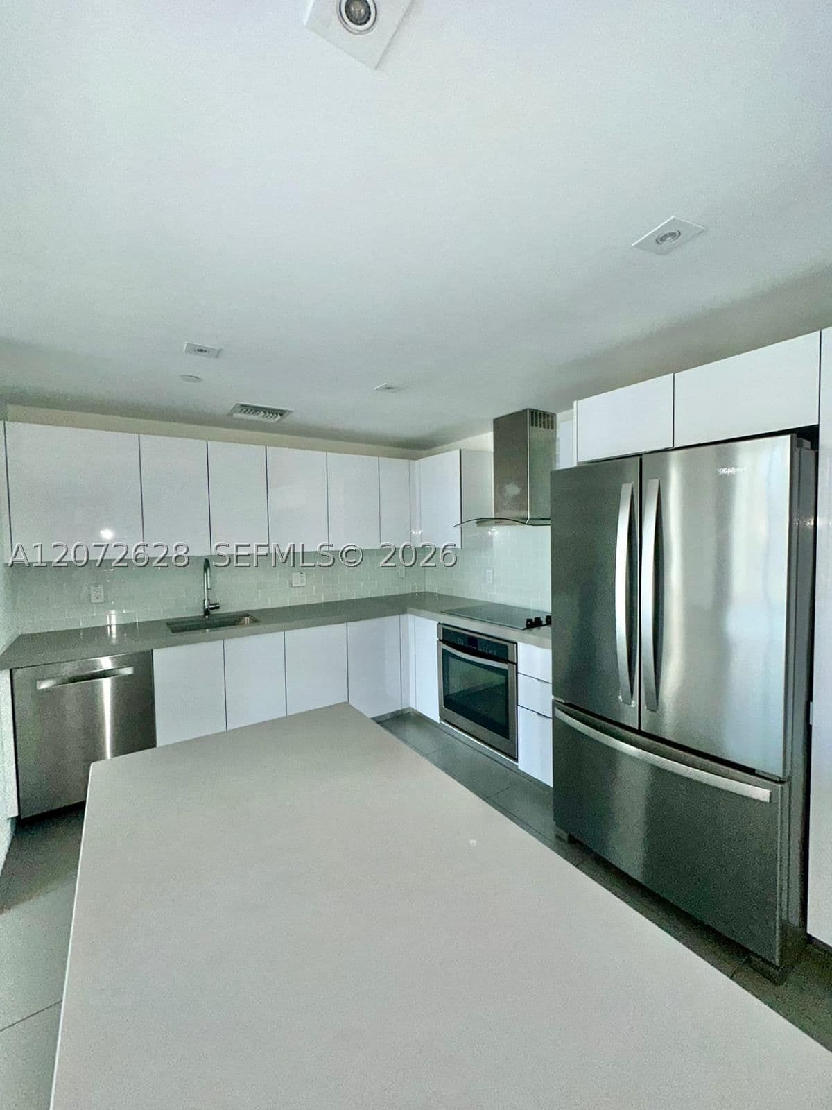 2+1 Condo — 1600 1st Ave #2108, Miami, FL 33132