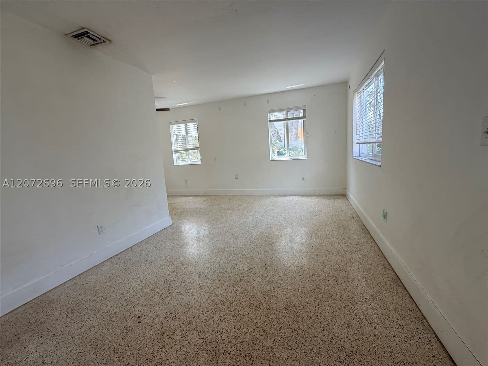 2-bedroom Property — 3068 Carter St #1, Miami, FL 33133