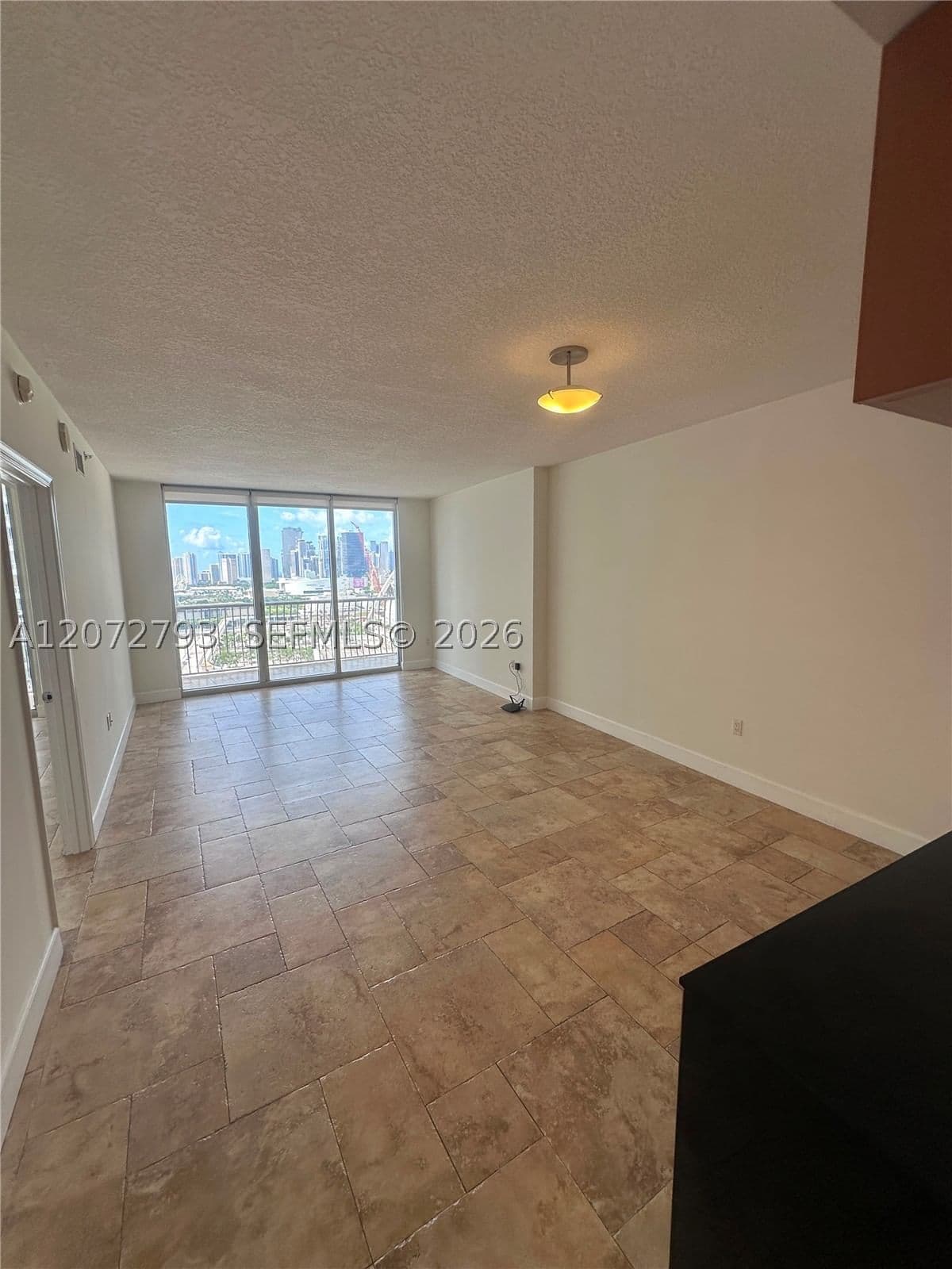 1+1 Condo — 1750 Bayshore Dr #2406, Miami, FL 33132