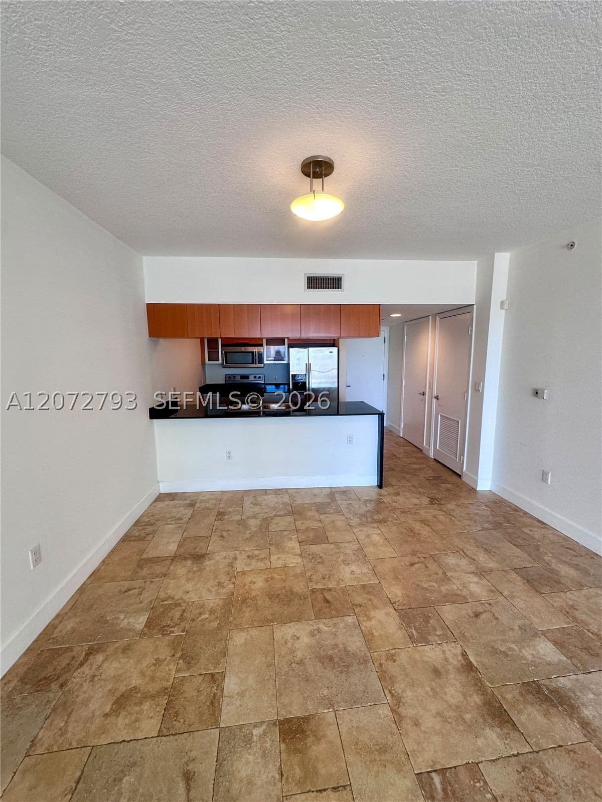 1+1 Condo — 1750 Bayshore Dr #2406, Miami, FL 33132