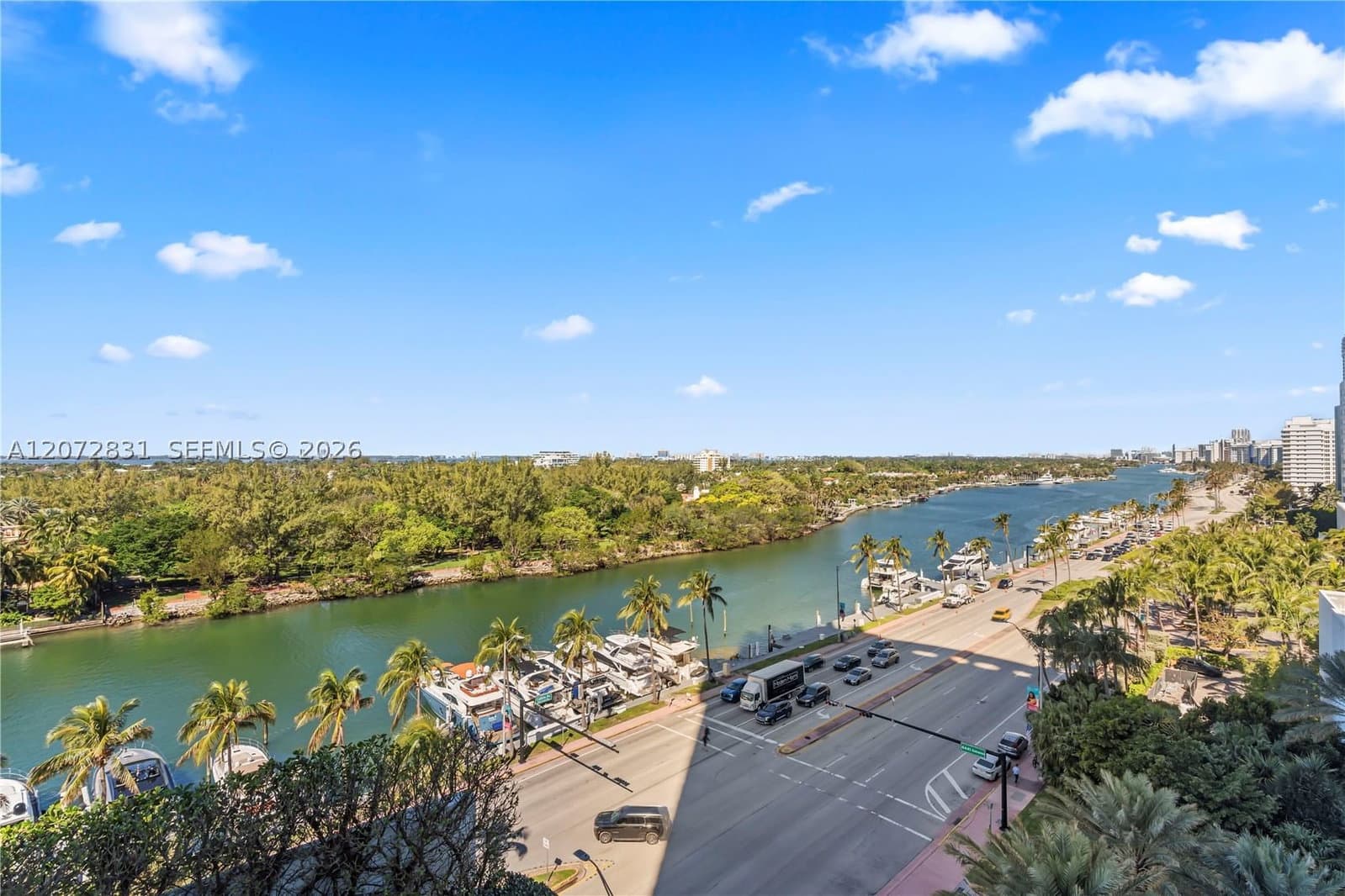 1+1 Condo — 4401 Collins Ave #915, Miami Beach, FL 33140