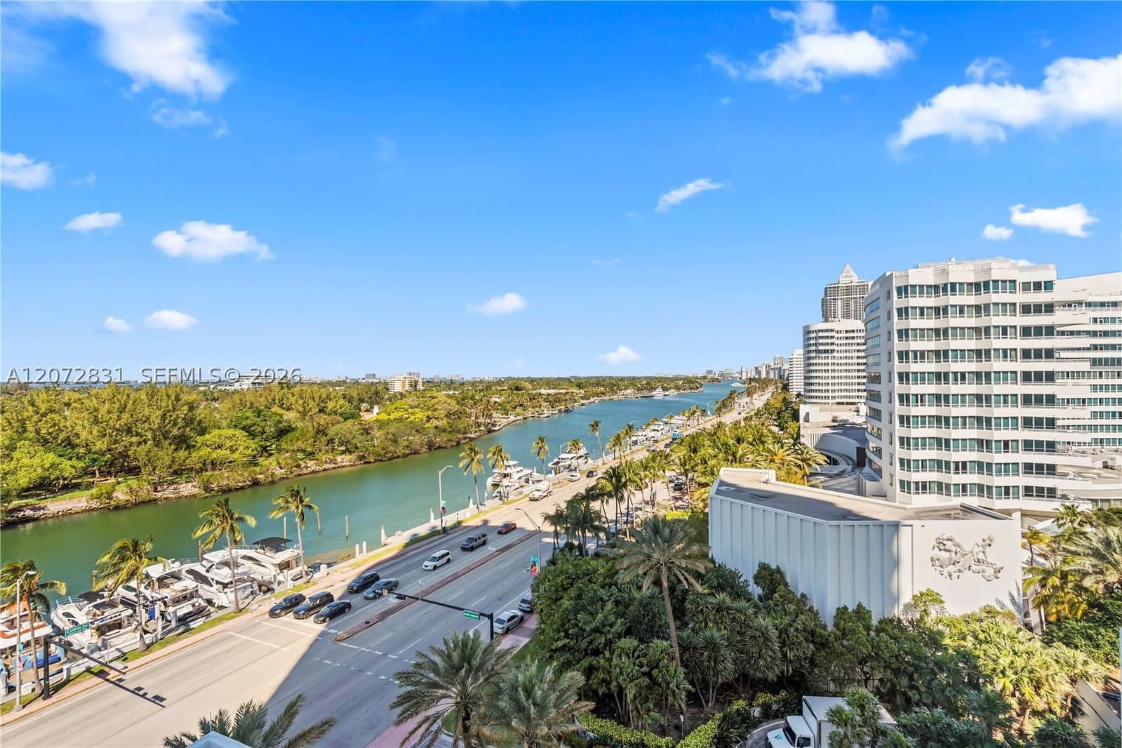 1+1 Condo — 4401 Collins Ave #915, Miami Beach, FL 33140