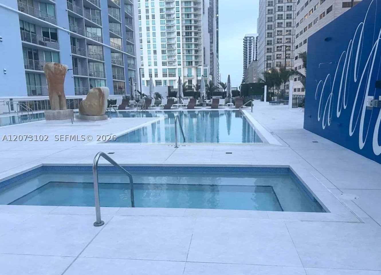 Condo — 335 Biscayne Blvd #3706, Miami, FL 33131