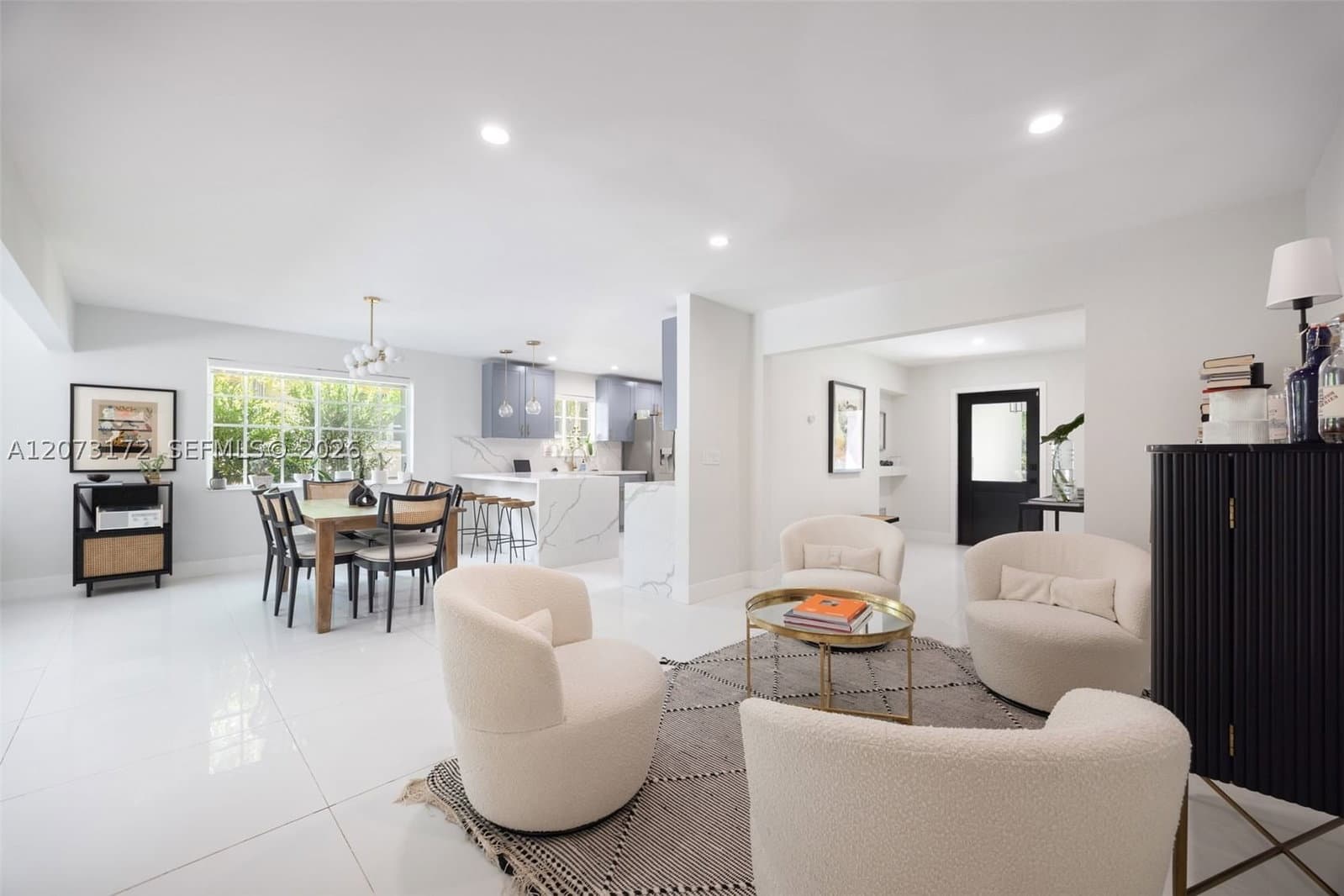 3+1 Müstakil ev — 406 Miller Rd, Coral Gables, FL 33146