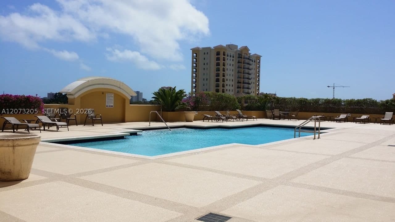 Condo — 50 Menores Ave #802, Coral Gables, FL 33134