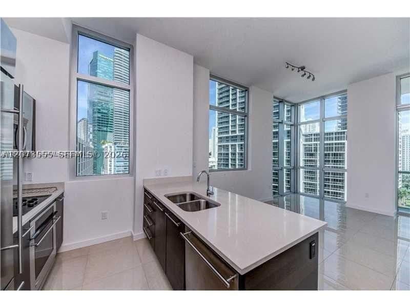 2-bedroom Condo — 500 Brickell Ave #1101, Miami, FL 33131